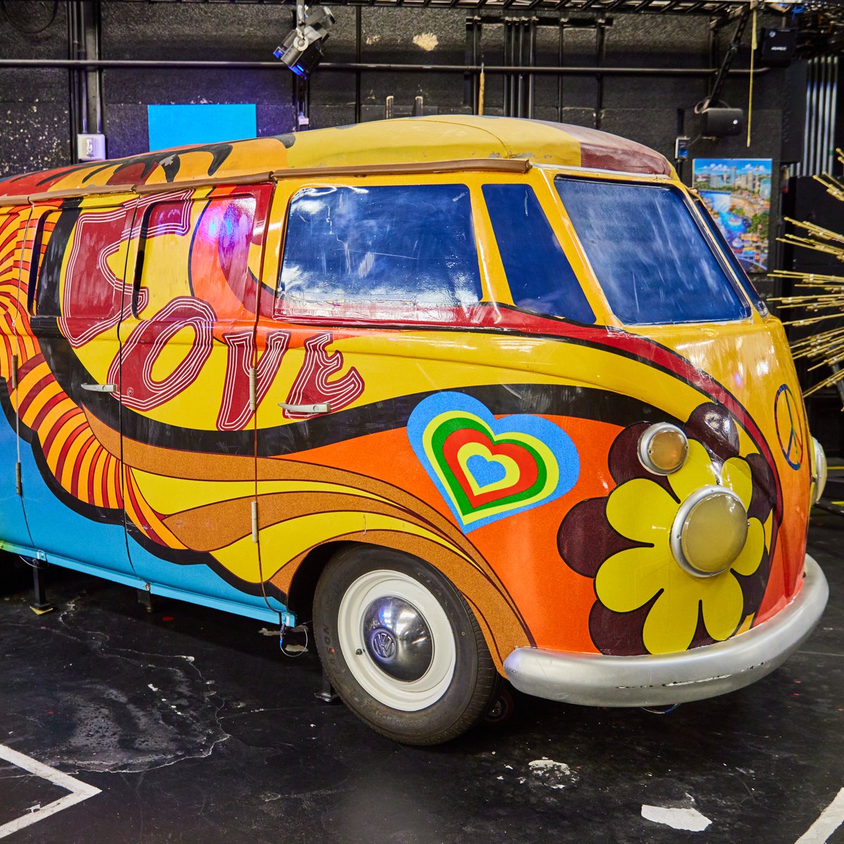 Cirque's tweet photo. 🎶Love, LOVE we do, and we hope so do you! 🎶 #BeatlesLOVE is rolling into the @TheMirageLV in 3 weeks! 🌼💙☮️⭐ https://t.co/ldVeM6rtZb