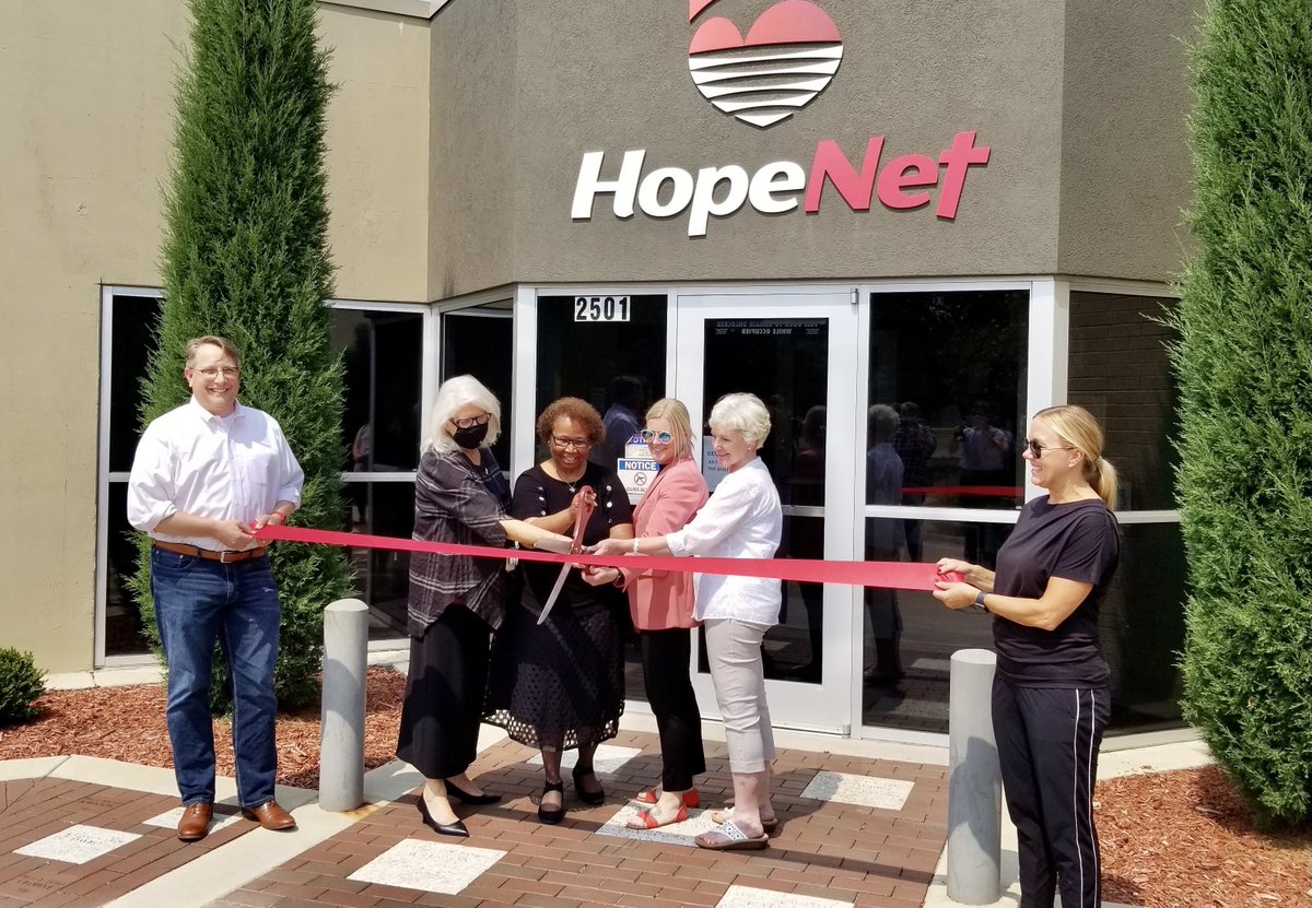 Grove9marketing's tweet photo. Our team was invited to lend some PR assistance to an exciting ribbon cutting for @HopeNetWichita new Studio 2501, where they will be having meaningful conversations about mental health and healing. Congratulations!
#Grove9 #GrowTheGood #PRStrategy #HopeNetWichita #Studio2501 https://t.co/GDhWKnzD58