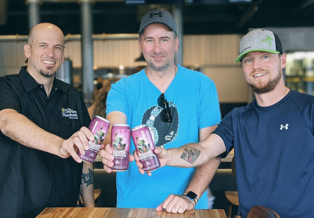 DeadFrogBrewery's tweet photo. The faces behind the collabo! BIG MELON LITTLE BERRIES is crafted in collaboration with our local beerstagram community including @westcoasthomebrewer, @bcbeerguy and @crafttourist. 

#bigmelon #littleberries #deadfrog #collabo https://t.co/uXoMu3KCiq