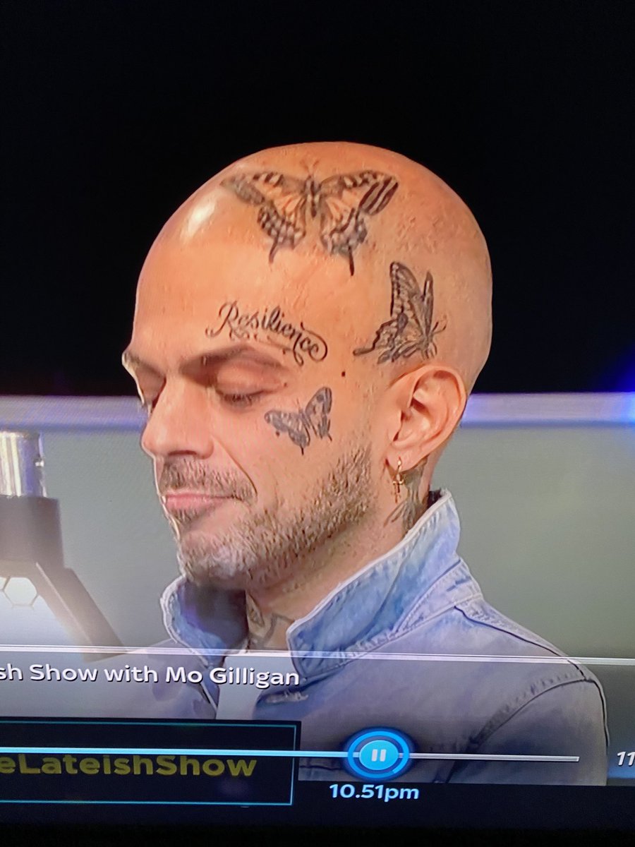 chloeparsnip's tweet image. Abz from Five ✋ #TheLateishShow