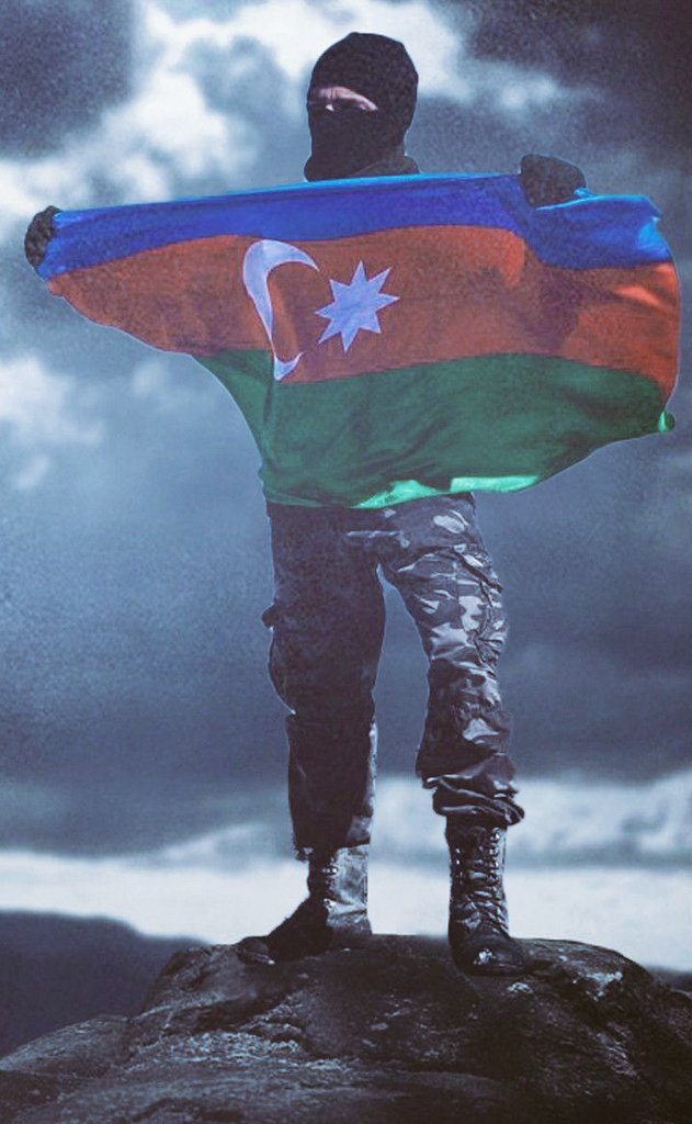 TuralHasanov_'s tweet photo. İllər keçər, dövran dəyişər. Nə Babəklər, nə Həzi Aslanovlar, nə Mübarizlər, nə də Poladlar bitər.

Qəhrəmanlar can verər, yurdu yaşatmaq üçün.

Allah əsgərlərimizi qorusun!🇦🇿

#LongLiveAzerbaijan #KarabakhisAzerbaijan
#LongLiveAzerbaijanArmy #ZangazurisAzerbaijan https://t.co/0yXCoJoel2