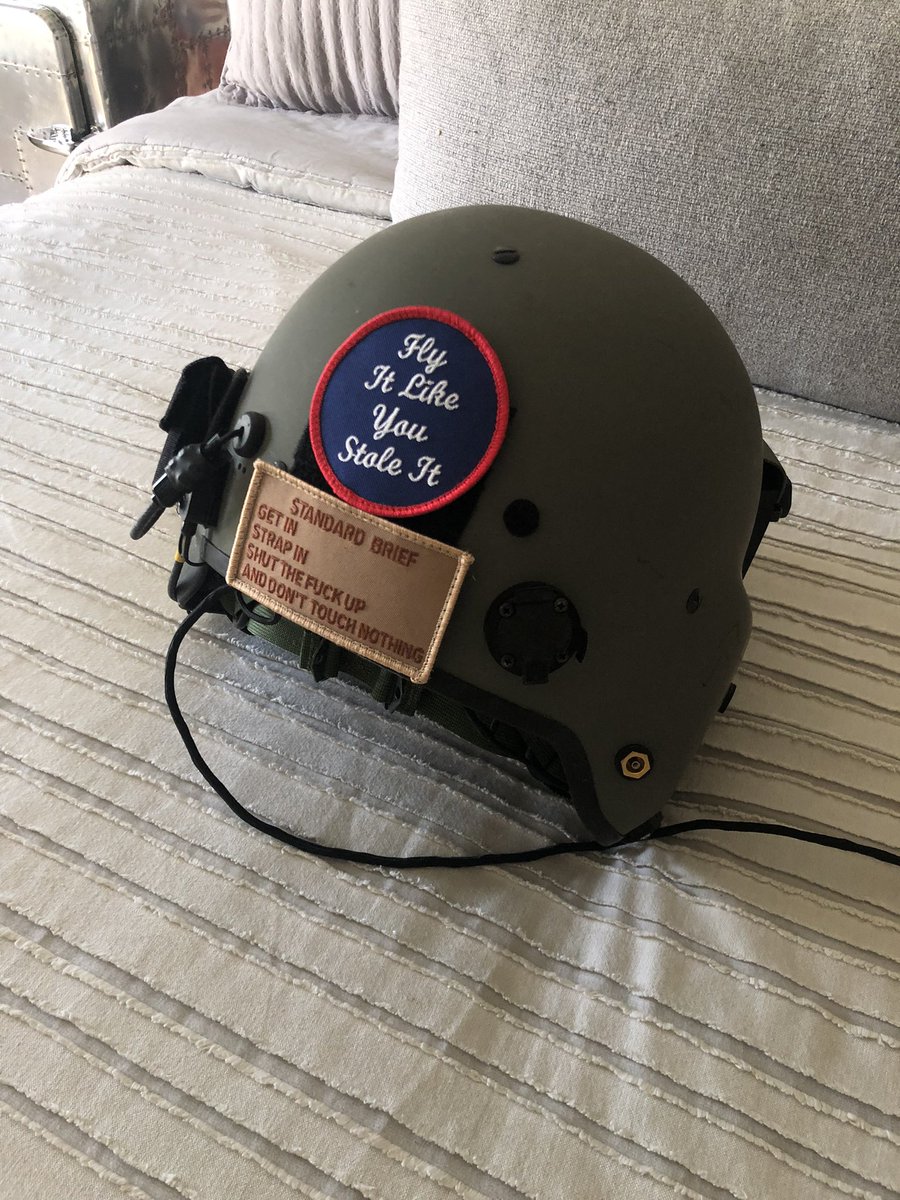 NotoriousRBLX's tweet photo. Some new updates to the HGU-56: I purchased a brand new M-87 mic from eBay and also got a couple of sick patches. M-87 came in it’s original air tight packaging which was dated to 1996!
#gentex
#flighthelmet
#aviation https://t.co/90W08M3c1H