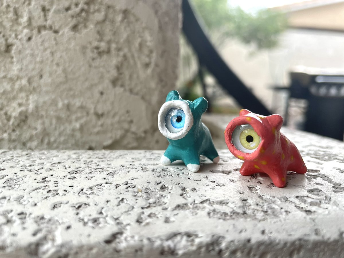 eyesandends's tweet photo. A lil dudes best friend😉
•
Should I add these to the shop? Maybe some more mystery boxes? TELL ME WHAT YA WANT🤩❤️💞 https://t.co/6Bf4UcpNG0