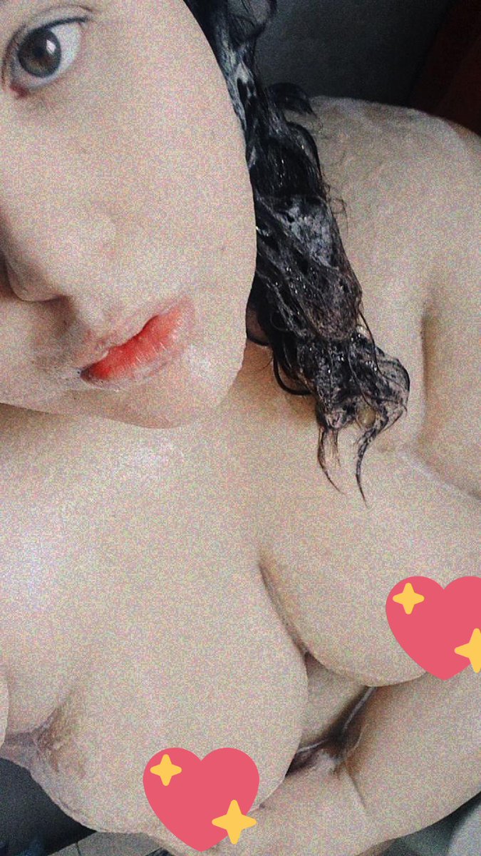 AgustinajaelAl2's tweet photo. Hoy medio un baño muy espumoso queres ver mi #contenidoexplicito  dándome un rico baño #PackAmateur #Bañandome https://t.co/qyRKCOQC8d