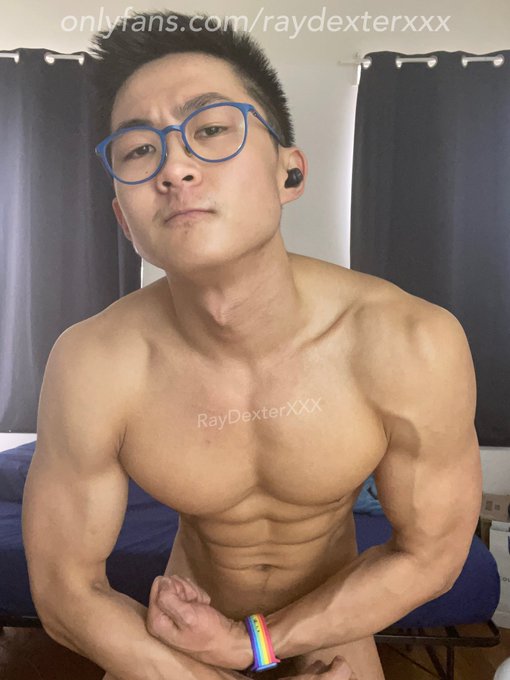 Flexing for you 💪🏼😏😘 https://t.co/3ABxjAM9xT