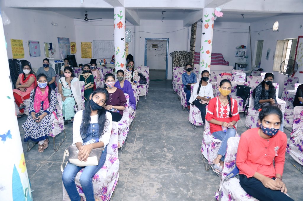 dr_shan145's tweet photo. It was a great experience to develop the curriculum &amp; organize sessions, thanks to the trainer, gyata and @KomalArora1207 for their support. Would love to organize these workshops on soft skills (pre-placement) in the future! @MamtaHIMC #workshops #softskill #ProjectDhridhta https://t.co/j6VSBP3oGh