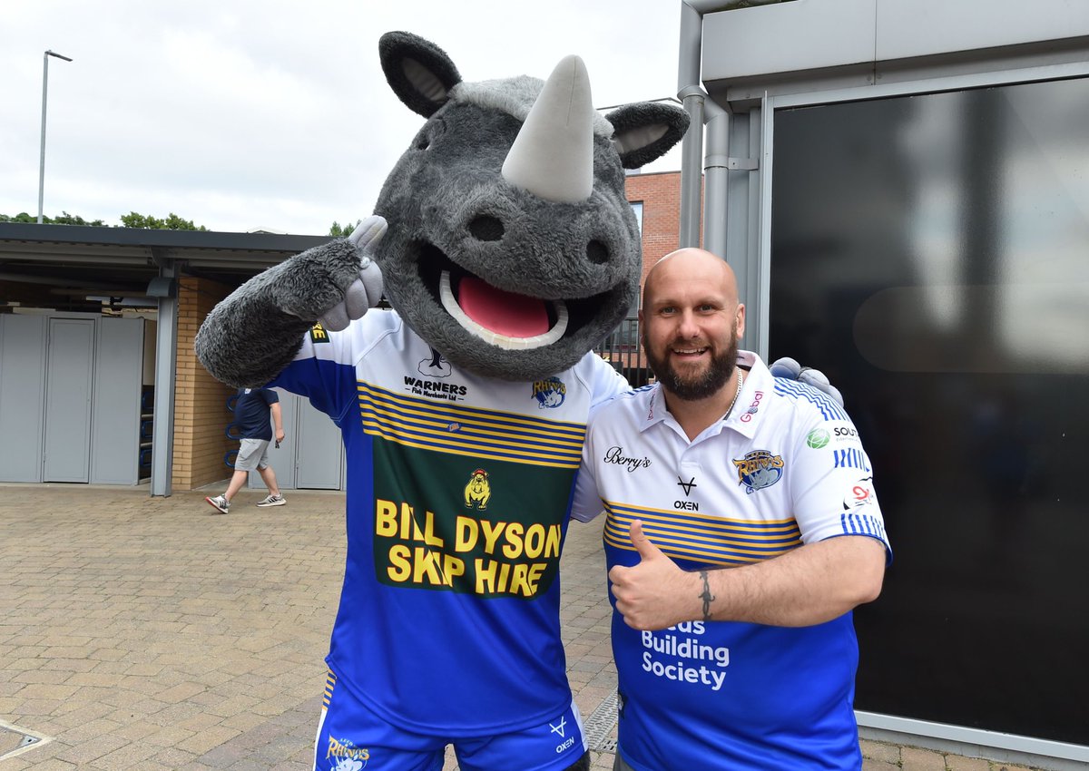 Things we love to see - <a href="/OneRonnieRhino/">The Real Ronnie Rhino</a> welcoming our fans back to our home! 💙💛