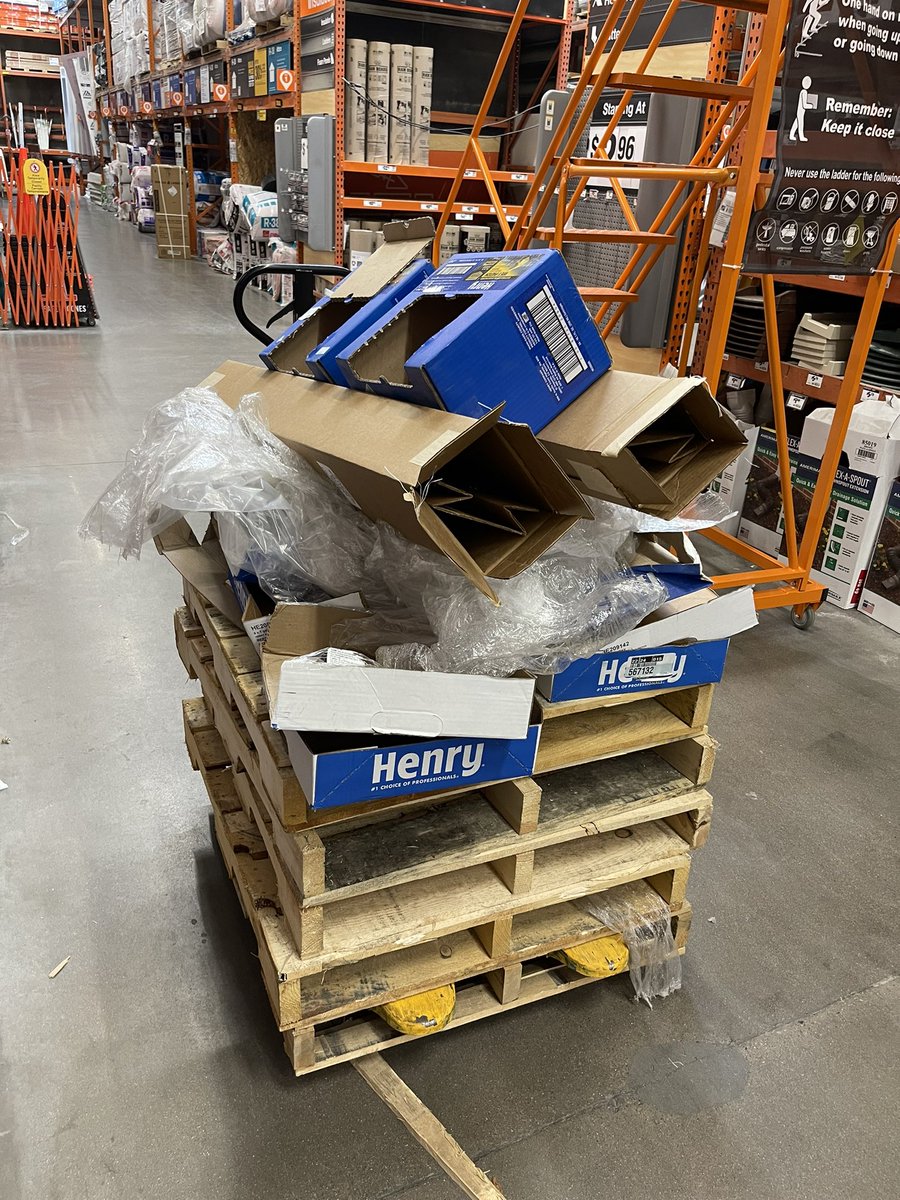 HenryCoAZ's tweet photo. 5 pallets
4 tube racks
3+ hours
2 THD associates
1 sweaty Henry rep

#467 Irvington store in Tucson is looking ready for the rain! Big shoutout to Mitch for getting the pallets down! @sperryhenryco @TheMrWhite16 @HomeDepot

Some before &amp; after photos… https://t.co/6Bgmm1XQy4
