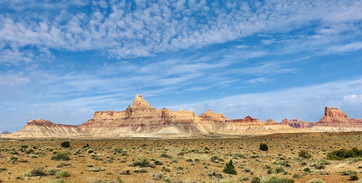 This is your sign to visit #Utah this summer. ☀️ Book a vacation home direct with @familytimevacationrentals for the best rate and service. #southweststays 🙌