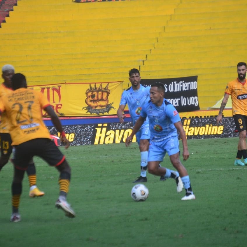 No se trata de lo que ocurre, sino de cómo lo afrontas! 💪⚽️
In focus!
Vamos <a href="/Macara_Oficial/">Club Dep. Macará</a> ⚽️💪🤣