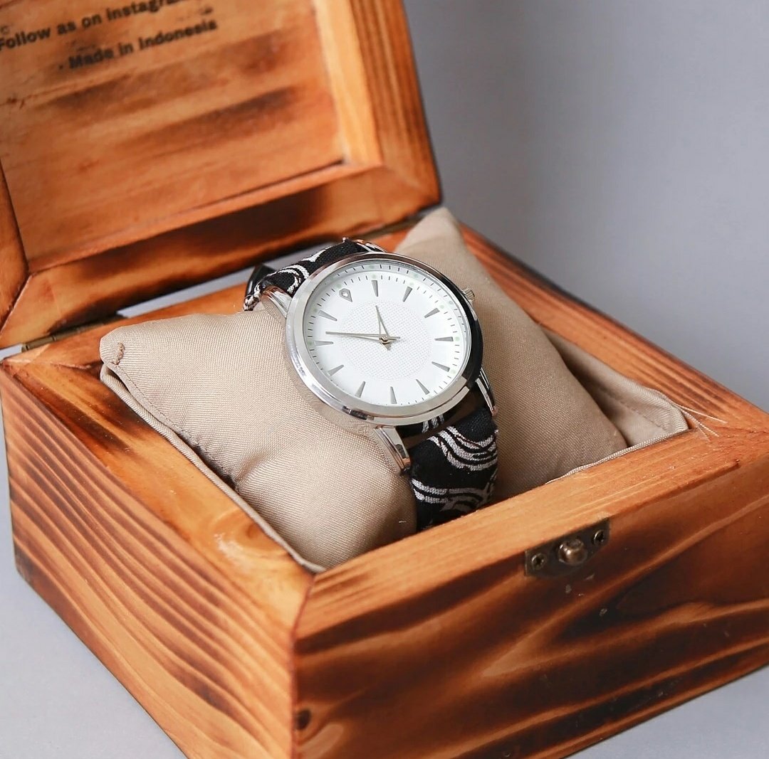 dyantaproject's tweet photo. Project Custom Box for Watch 

Ini juga sama-sama produk local lho! https://t.co/jdiGNI9itU