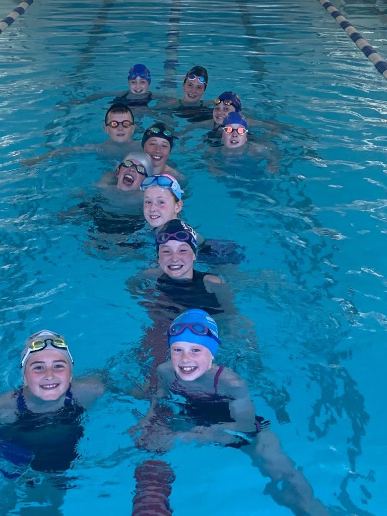 strath_sport's tweet photo. Great to have completed 2 weeks of swimming camps led by @elyjo14.  Developing performance last week &amp; learn to swim this week. Brilliant to see all swimmers making huge improvements 👏 🏊‍♀️ 🏊‍♂️ 

#futureswimmers #backinthewater #buildingforthefuture #BlueandGold https://t.co/WoQbQkPCQI