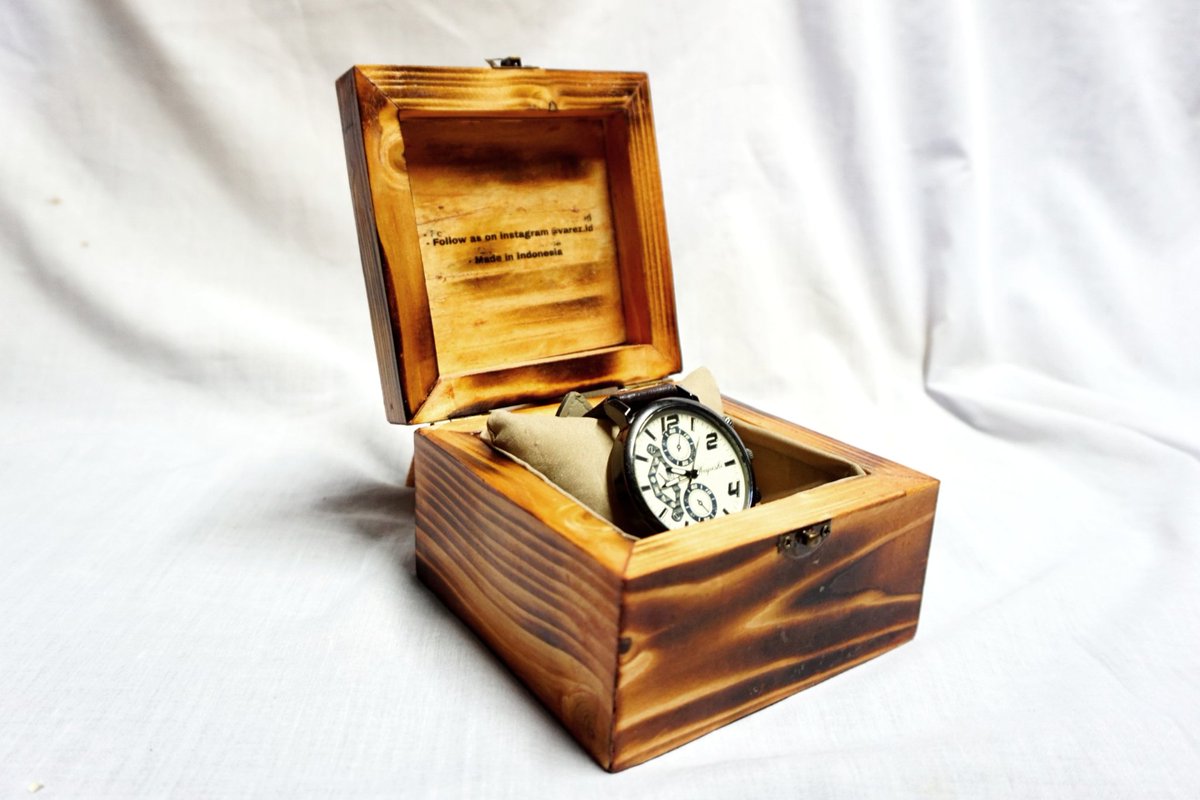 dyantaproject's tweet photo. Custom Woodcase For Watch

Tidak hanya untuk jam tangan saja, tentu dapat juga untuk keperluan lain seperti kotak cincin,kalung,gelang,atau perhiasan lainnya

#Dyantaproject https://t.co/ZbOpSDist7