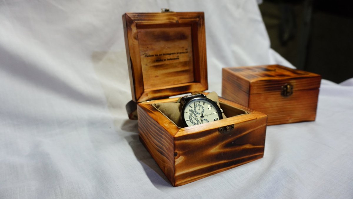 dyantaproject's tweet photo. Custom Woodcase For Watch

Tidak hanya untuk jam tangan saja, tentu dapat juga untuk keperluan lain seperti kotak cincin,kalung,gelang,atau perhiasan lainnya

#Dyantaproject https://t.co/ZbOpSDist7
