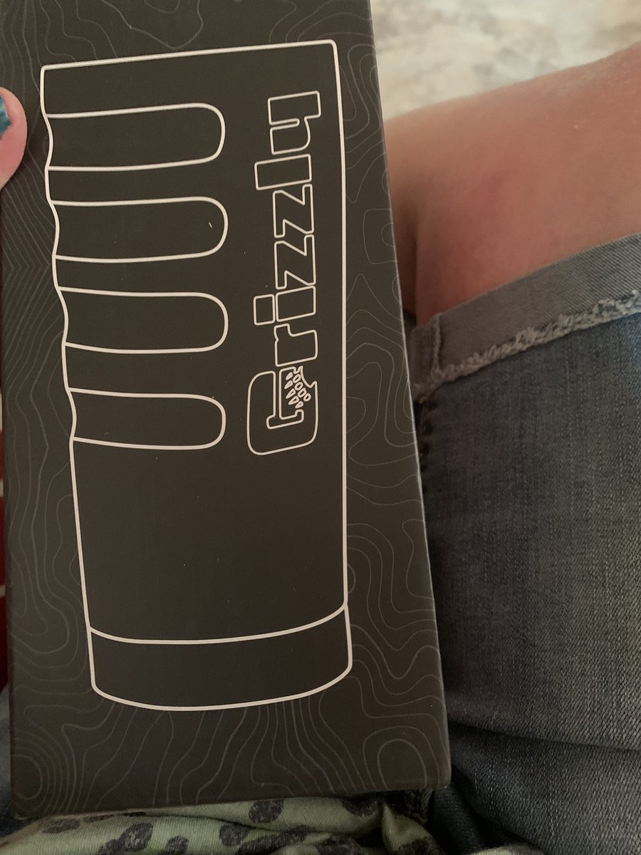 autumnleav3s's tweet photo. @MountainDew My grizzly baja blast cup arrived today! #100daysofbaja https://t.co/efB0Y3EX2Y