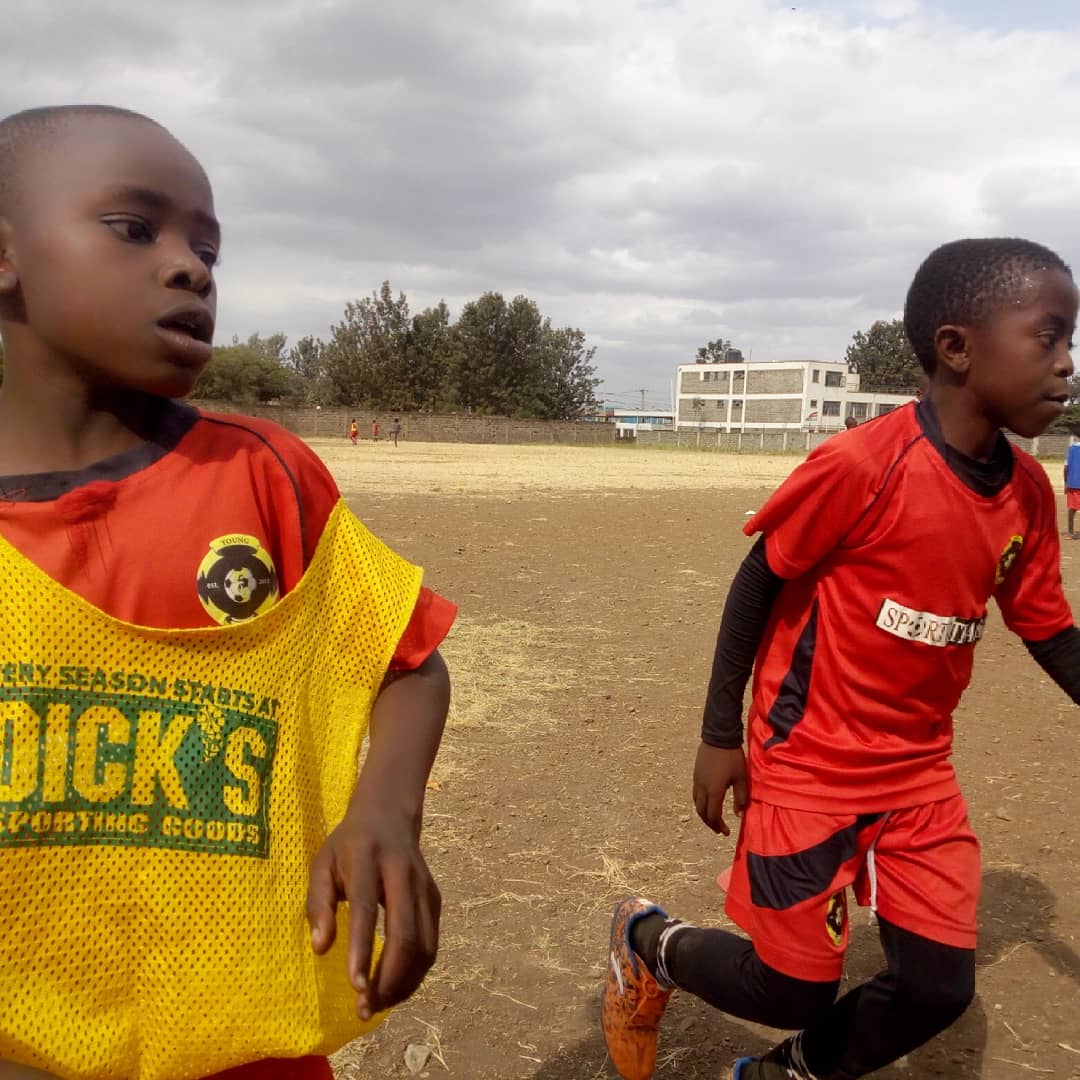 YoungUnitedFc1's tweet image. Final day of the week long holiday training program with coach @nyakundijt and coach @dexter_otieno 

The Juniors will play an #inter-titanstournament tomorrow from 11:00am.

#wearedevelopment