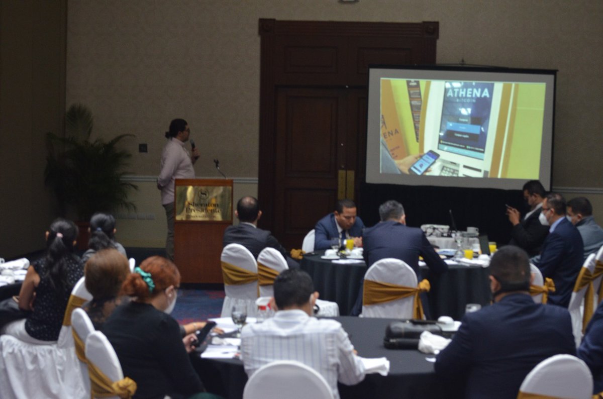 aveotero's tweet photo. Excelente evento organizado por @RevistaDyN el pasado Viernes sobre #Bitcoin en ElSalvador.
Muy contento de apoyar y de ver a Ejecutivos de Empresas Top en #ElSalvador ya interesados en adaptar sus procesos financieros a la #LeyBitcoin via @norttechlabs

https://t.co/jhyh6sncY8 https://t.co/ygf4DmjMkq