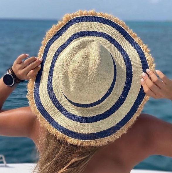 le_cover_up's tweet photo. Solo nos queda uno!
De este modelo de sombrero @saintbarthstyle 💧 https://t.co/SF0SlJs1ot