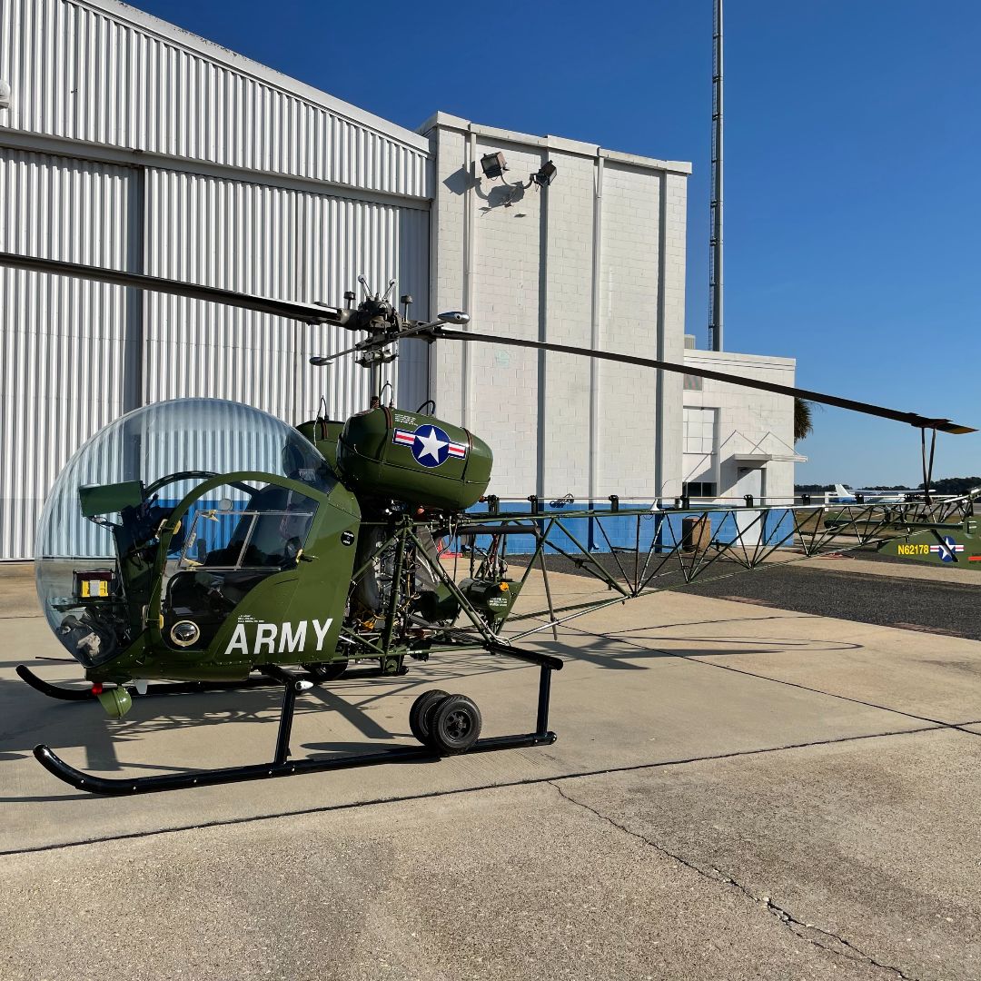 mbflightschool's tweet photo. We had a special guest stop by the hanger the other day.  👀 🚁 With our school being at #MyrtleBeachInternationalAirport, we see endless, exceptional aircraft come by! Anything from airliners to military #helicopters and #planes! https://t.co/jPrkrlx9U3