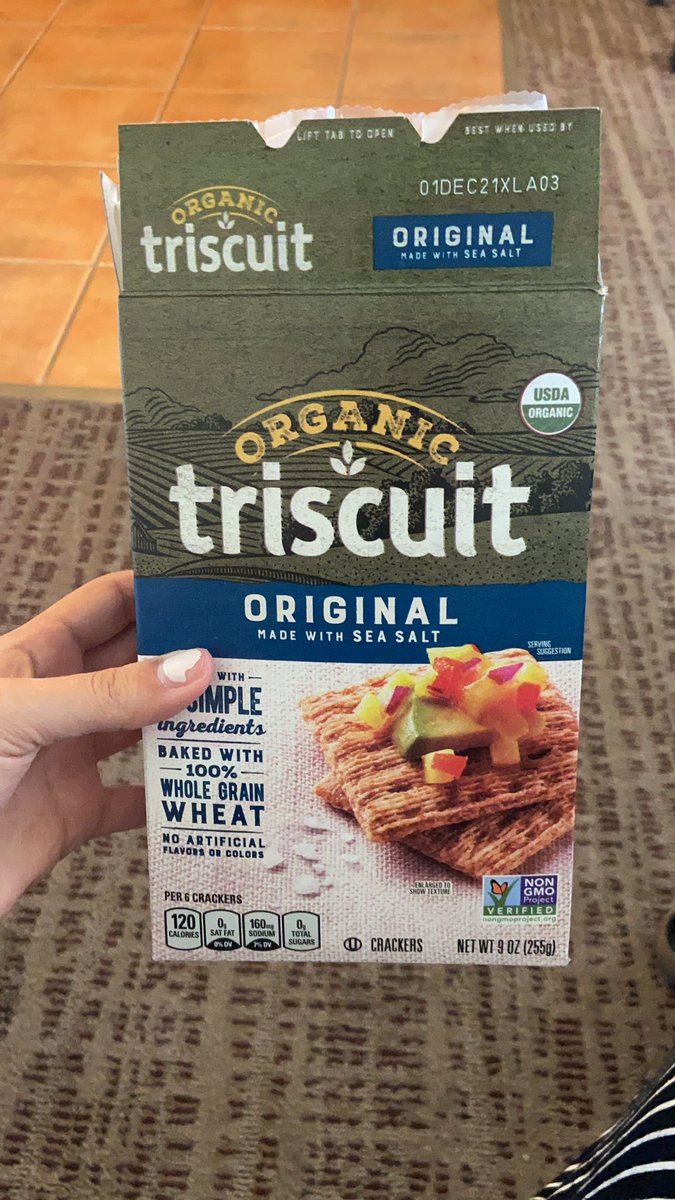 roppem9's tweet photo. @TheRealTriscuit bought a 4 pack of organic Triscuits at a Costco in Superior, CO and found one of the unopened bags had a hole going all the way through it (see picture) https://t.co/Hq7JVHkMkq