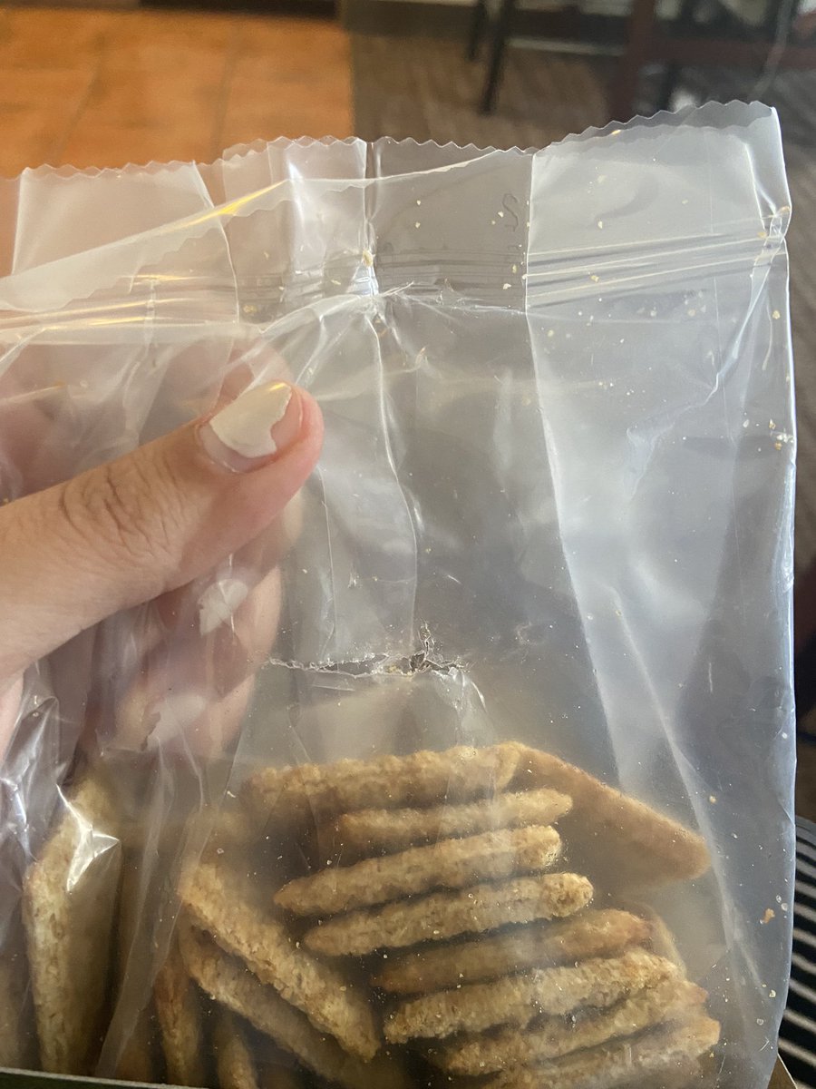 roppem9's tweet photo. @TheRealTriscuit bought a 4 pack of organic Triscuits at a Costco in Superior, CO and found one of the unopened bags had a hole going all the way through it (see picture) https://t.co/Hq7JVHkMkq