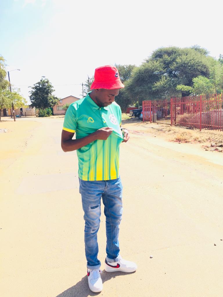 KalanqaPrince's tweet photo. someone said a football jersey ๐ค Palapye All Stars #Prince10 https://t.co/iHGDlvgEVD