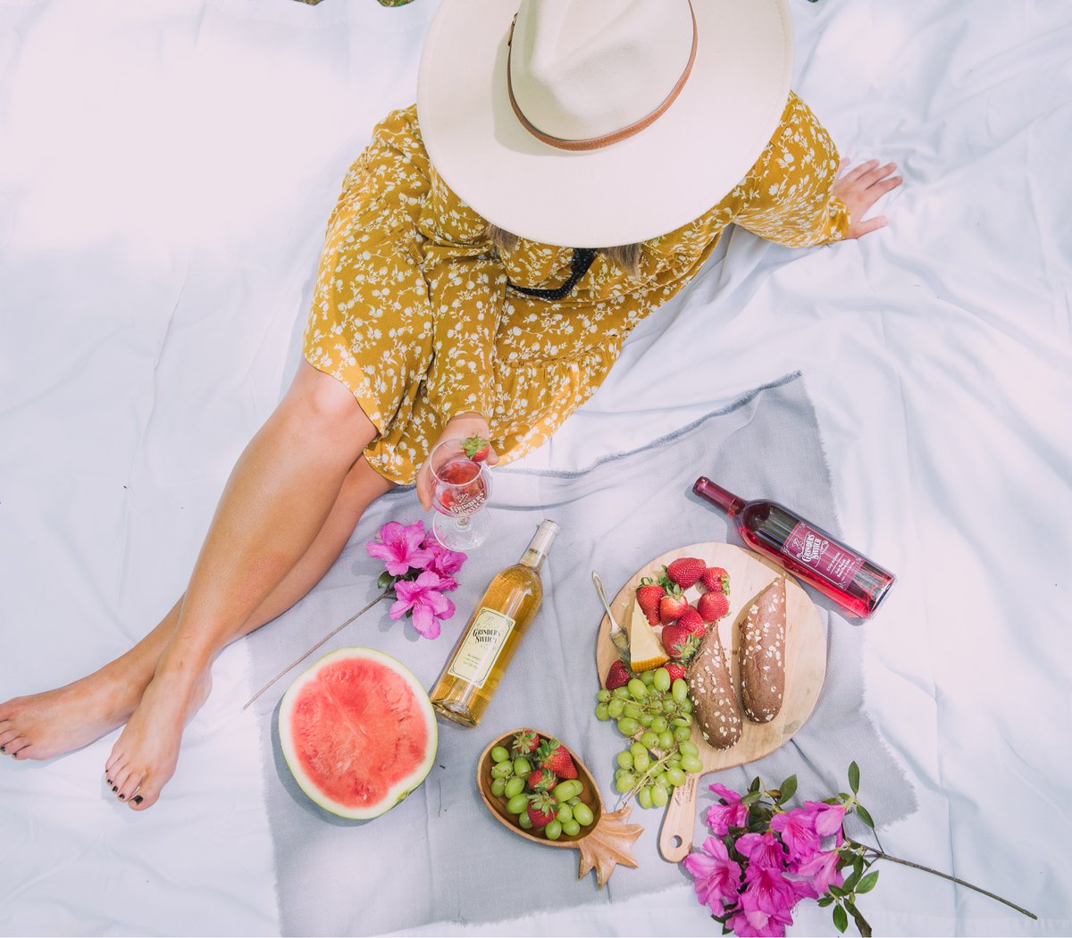 What are your weekend plans? 

#winelife #winelifestyle #winetasting #winery #tnwine #tennesseewines #winerylife #summerwine #sweetwines #charcuterie