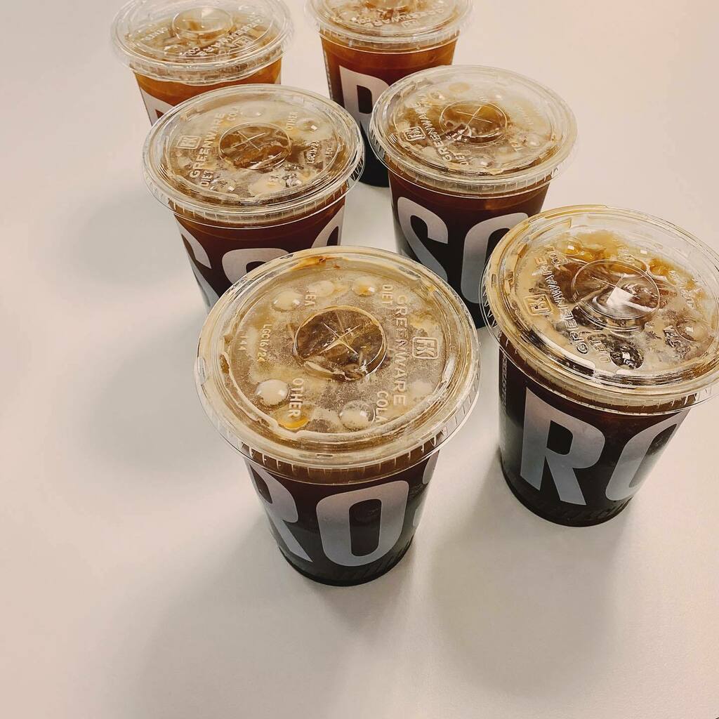 visionarycater's tweet photo. Iced Iced Baby. 🧊 ☕️ 
•
•
•
#coffee #icedcoffee #coldbrew #icedamericano #espresso #cafe #rosso #rossocoffeeroasters #catering #yyc #calgary https://t.co/5iZqrjFo8F https://t.co/pJZJTSSiqb