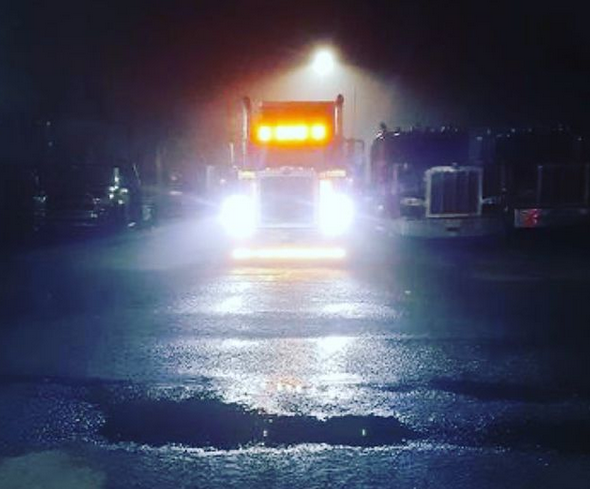 Night rider! Because trucks don’t just break down in the daylight. Our team is ready to assist anytime 908-722-2122.
#mikesofnj #mtr #mikestowingandrecovery #24hourservice #towpros #roadservice #towing #transportation #fueldelivery #truckrepair #carrepairshop