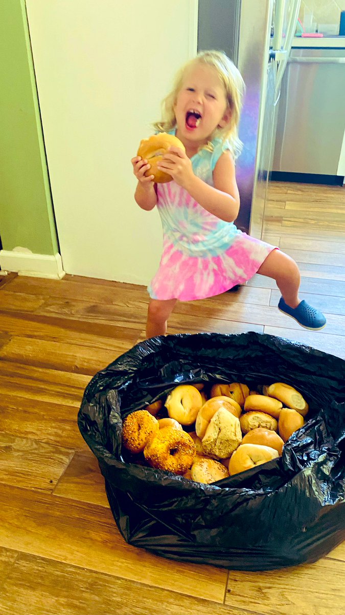 SneakyBeags's tweet photo. Why do my wife and kids insist on trolling me also? Got these photos while at work along with a message that said #TheSneakyBagel
#ThanksChat
@highscore_tees I blame you too!
Look what you people have done: https://t.co/Hg7nuX8yDL