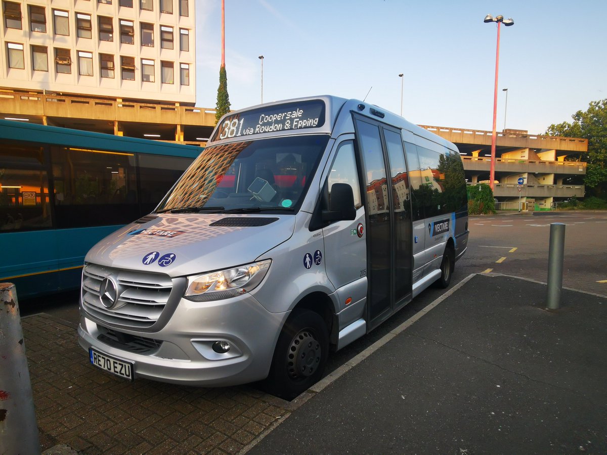 CC_EssexHerts's tweet photo. Coming to the 381 #Harlow to #Coopersale via #Epping from Monday.
#TransportmadeSimple
#BetterbyBus
Featuring: Low Floor Access, USB Charge Points, Contactless Payments, Air Conditioning.
No changes to fares, timetable or route. https://t.co/MfvkQ9nOKY
