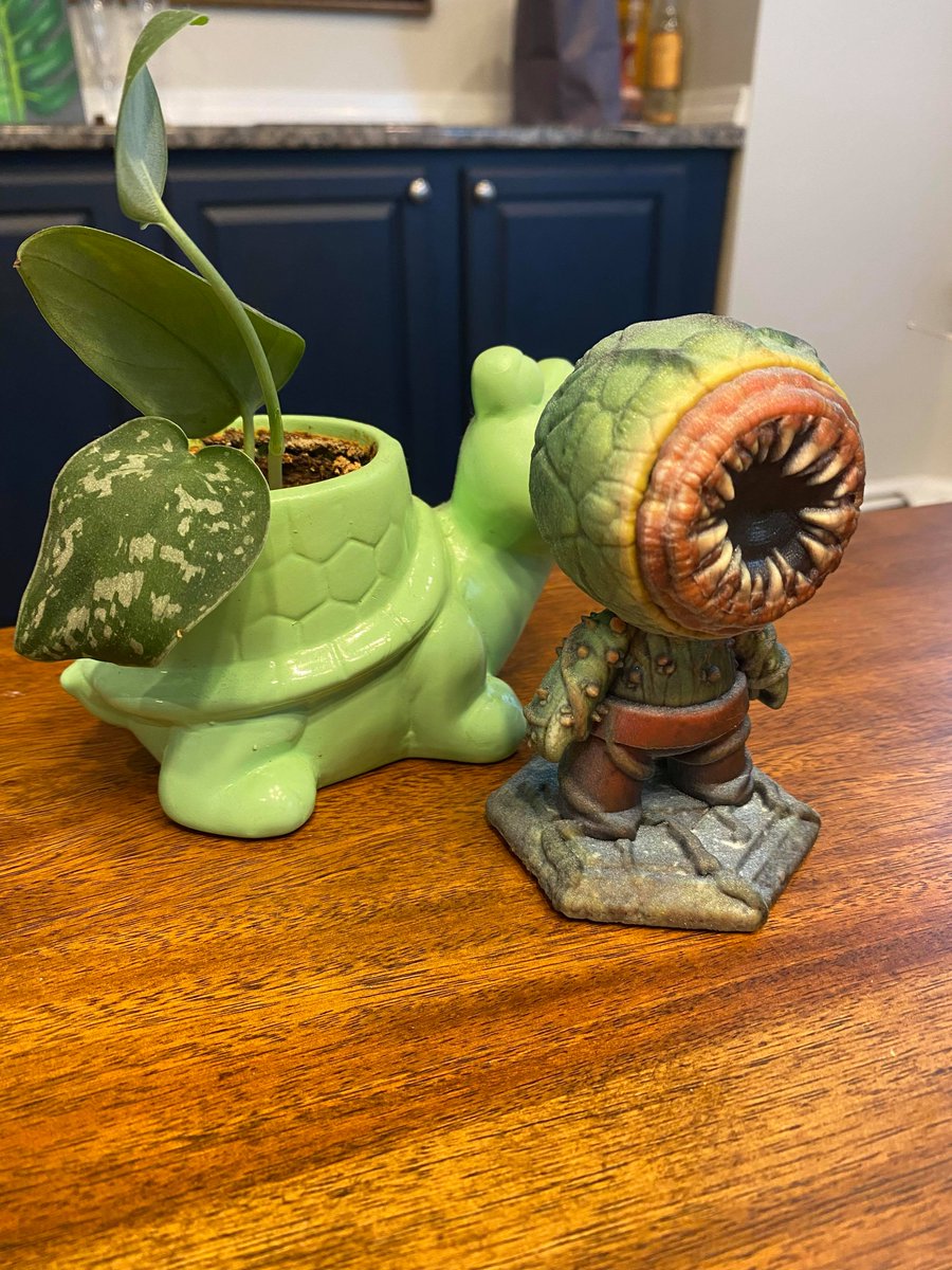 Chilemang's tweet image. Crazy to see one of my Substance Painter projects brought to life! Thanks to Colton! @Stratasys  for printing my #meetmat2 Submission done in @Substance3D 

artstation.com/artwork/8l3GkE

For Reference!