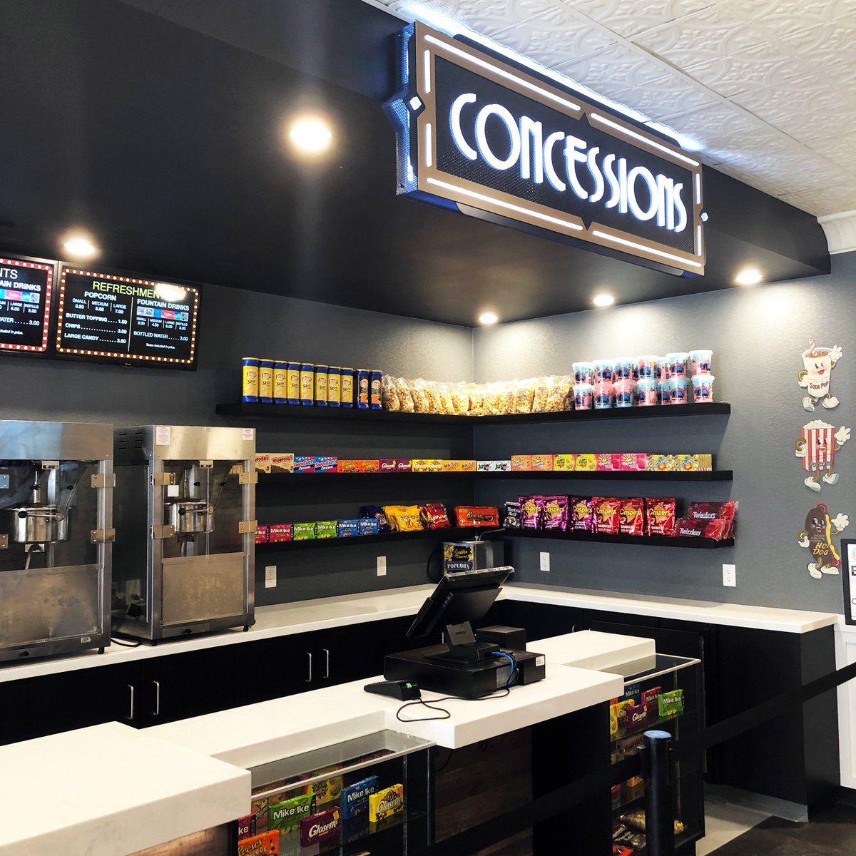 LambtonShores's tweet photo. 👀Sneak peek of the newly renovated Kineto Theatre, one of the oldest continuously operated movie theatres in the world!

Thanks to the hard work by the @Kiwanis Club of Forest &amp; incredible support from the community, the Kineto Theatre reopens July 31!

📽️https://t.co/Qs3BpzBo1w https://t.co/Dtp0ErnAVf