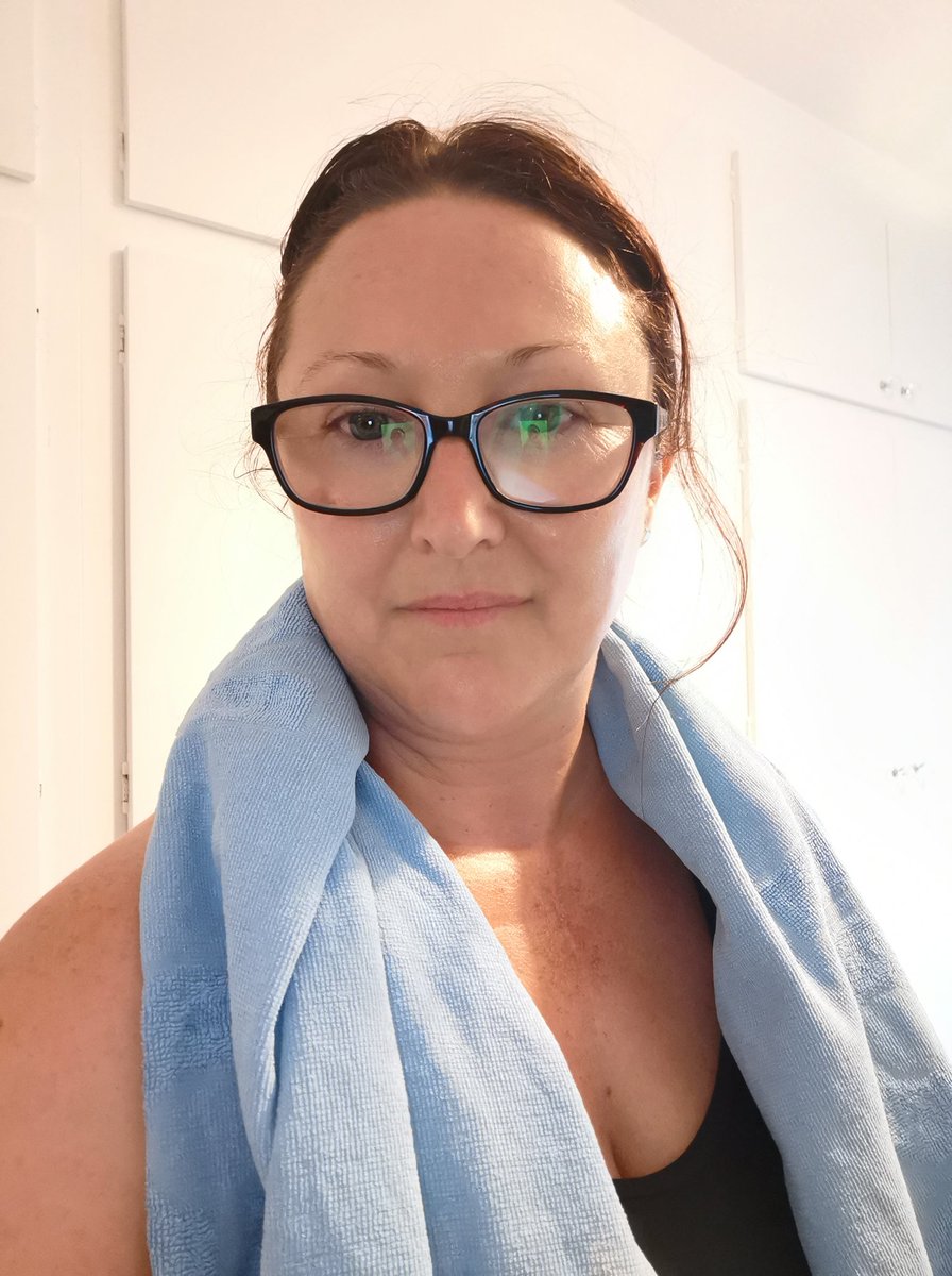 JamieSpiritPage's tweet photo. Worked hard all day sharing spirits love, worked hard working out. I look weird without my glasses ๐๐๐๐๐งโโ๏ธ๐โโ๏ธ #running #handweights #meditation #fitness #spiritmedium #readings #guidance #psychic #Insight #mindbodyandspirit #changes https://t.co/WdE4fANv7l