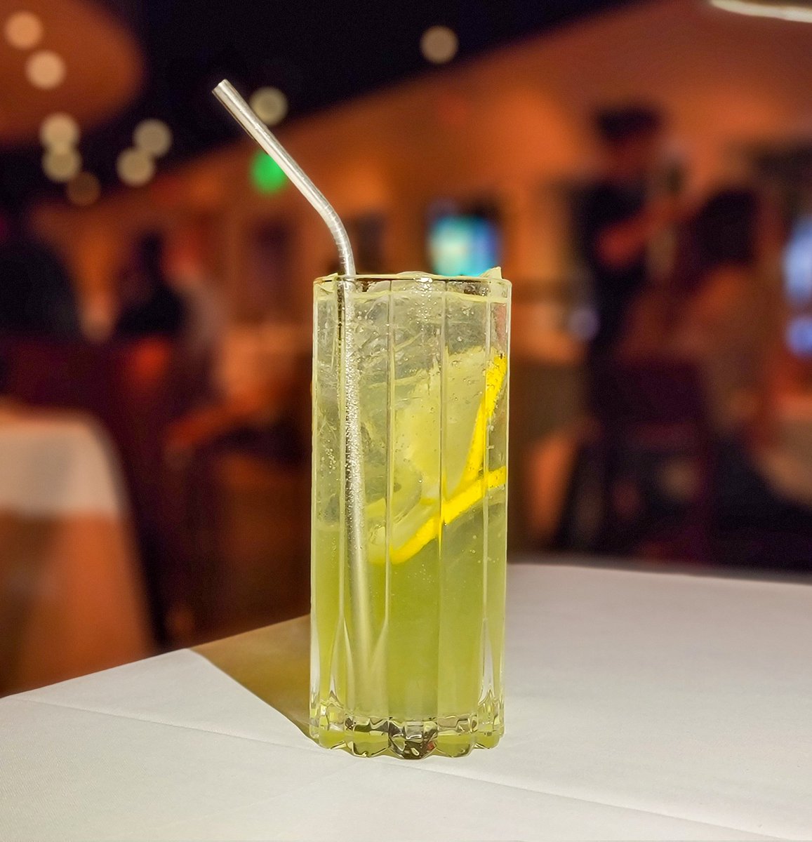 WriteOnRubee's tweet photo. I always love the dishes that @Tarbells creates with @SeacatGardens, but now I can add cocktails too! Make sure you order the Seacat Highball with pisco infused with Carl's Charentais melons. #azdrinks #rubeedrinks #myphx #phoenix #charentaismelon https://t.co/DjXSRCczft