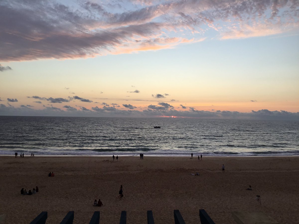 Difficile d’être une femme et une vieille, les deux également libres. Peu, l’ont réussi. Et pourtant, il faut.