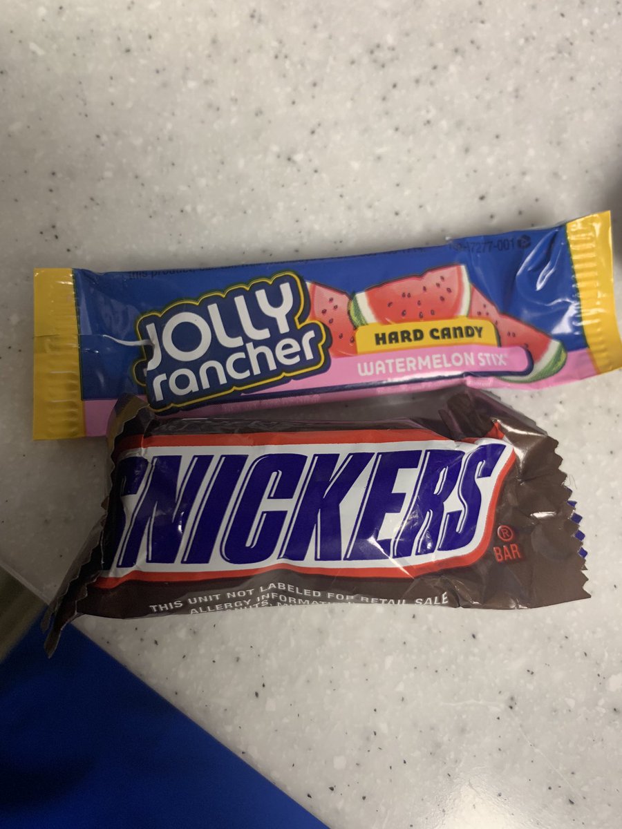 romilsingh1892's tweet photo. Candy rounds @AHNtoday @AHNIMres. I asked @Dr_Osms to surprise me and I got this ππ»ππ»ππ»ππ»ππ»ππ»ππ» Great way to find a βhappy mediumβ in the ICU. #candyrounds Thanks @Dr_Osms @MeeraBabu16 @TurntoPaige_DO @ryanmoll https://t.co/ez9dcXVC8s