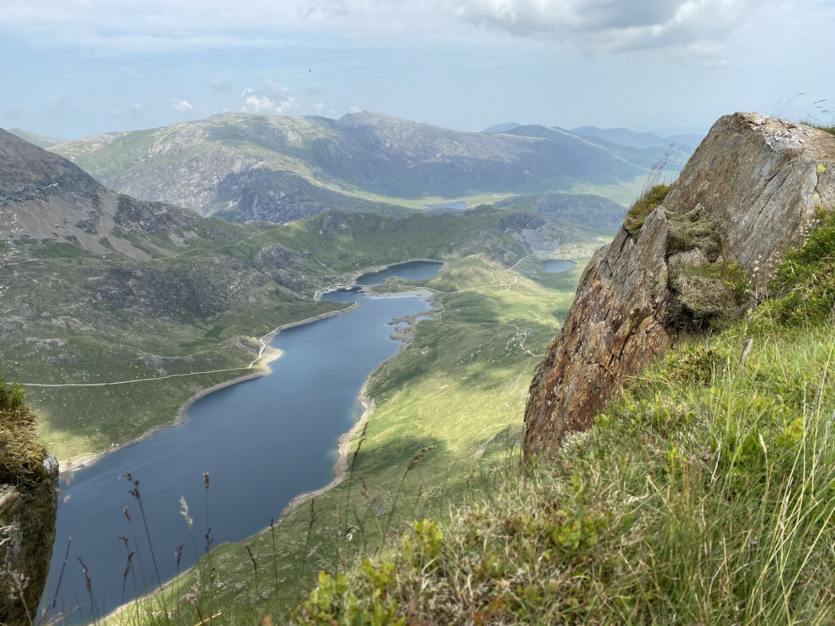 First #solo #mountain trip... amazing day in Snowdonia - #CribGoch, #GarneddUgain, #Snowdon and #YLliwedd... ending with a dip in the lake (had my eye on that all day!!) Feeling quietly (hello Twitter 😂) chuffed to complete the #snowdonhorseshoe 🙂 #snowdonia