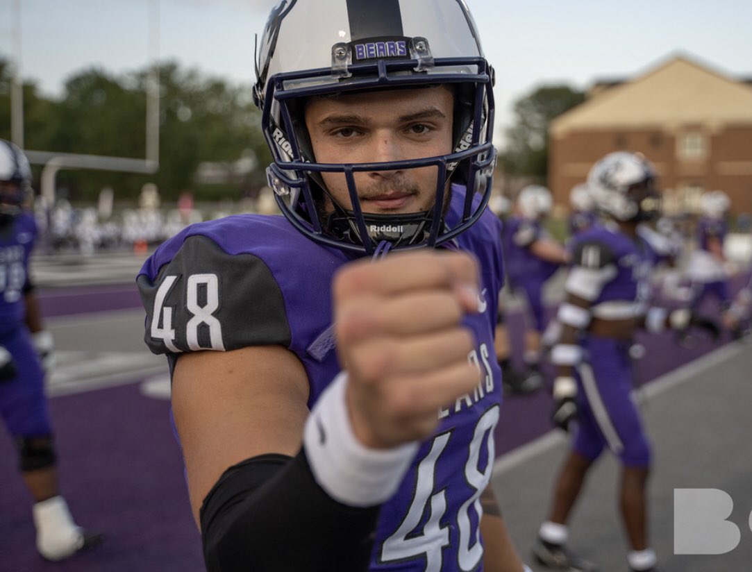 jmanbigj's tweet photo. I need a visor👀😂 @UCA_Football https://t.co/NGOYykMrlH