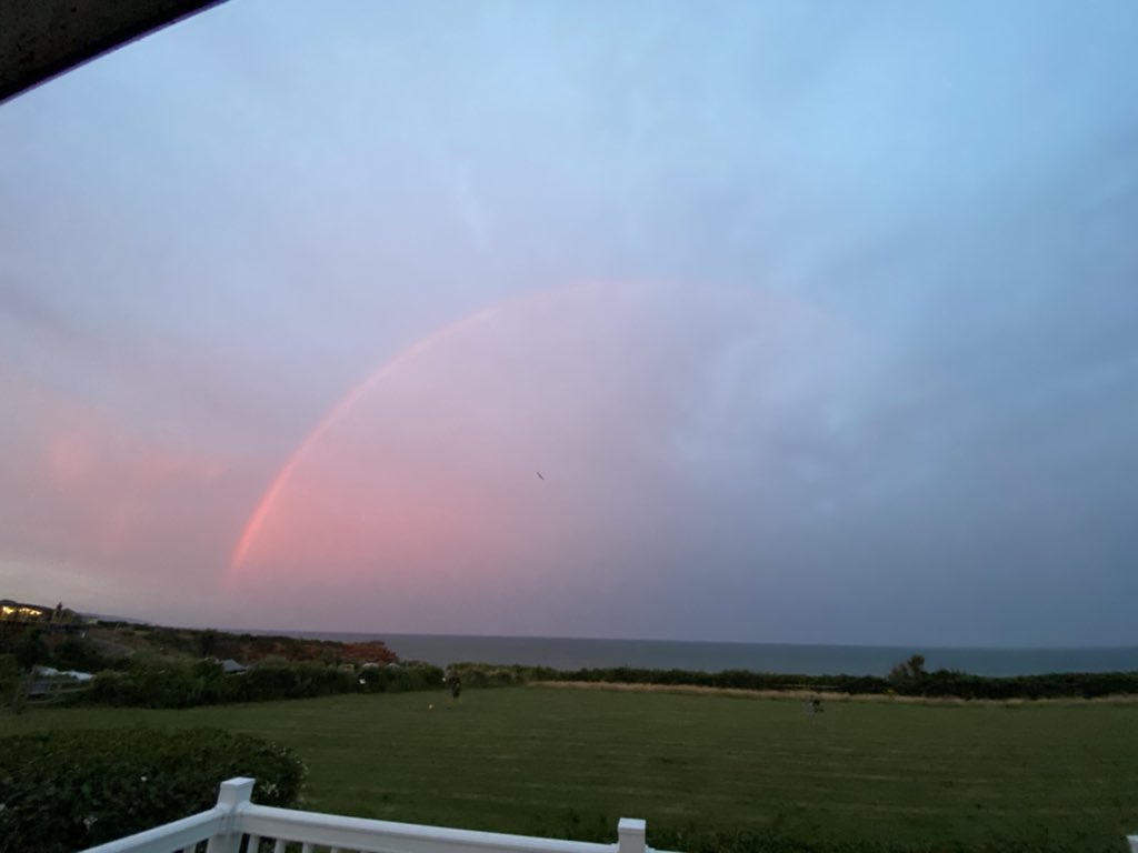 LEDAClocks's tweet photo. Never seen a pink rainbow before… 👍🏻😀
#pinkrainbow https://t.co/6aMGGe2gMw