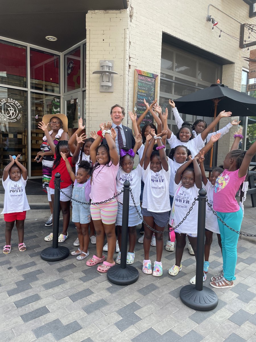 MayorTimKelly's tweet photo. I'm not the only one excited about the Patten Square grand opening! 

Thank you to the visionary partners and generous donors who helped transform this space. https://t.co/Xq22Ijb7Sr