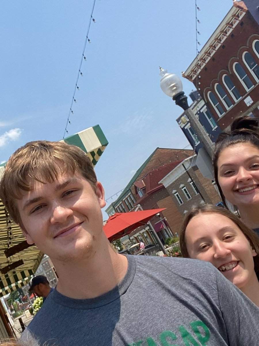 IvyLburgBville's tweet photo. ⬇️Check out how much fun our ASAP students had today! They went on a Scavenger Hunt around Lawrenceburg checking out the area. #ASAPFriday #WeAreIvyTech #ImWithIvy https://t.co/ifOY7ZWKvX