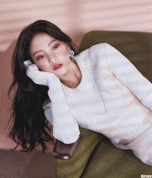 she's so pretty like how tf