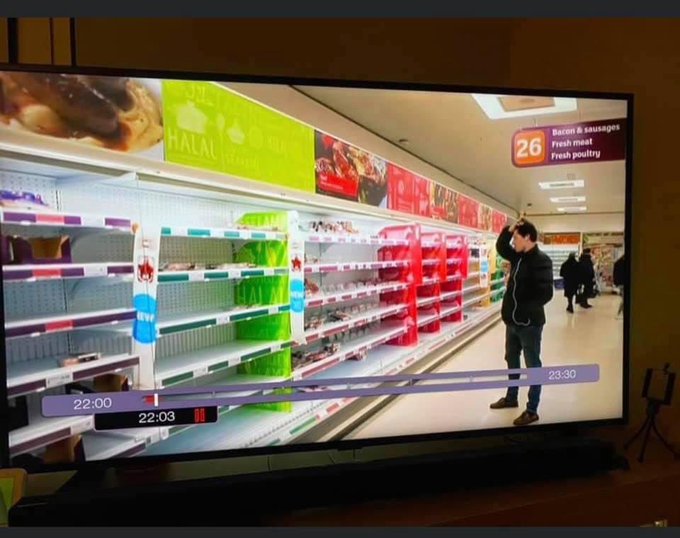 dapperlaughs's tweet photo. Look @BBCNews today saying the supermarket shelf’s are emptying, “food shortage coming, look!” 

This footage is defo from this week, you can tell by the huge winter jackets they are all wearing 😂 #asda #foodshortages https://t.co/DC6jZPhKx6