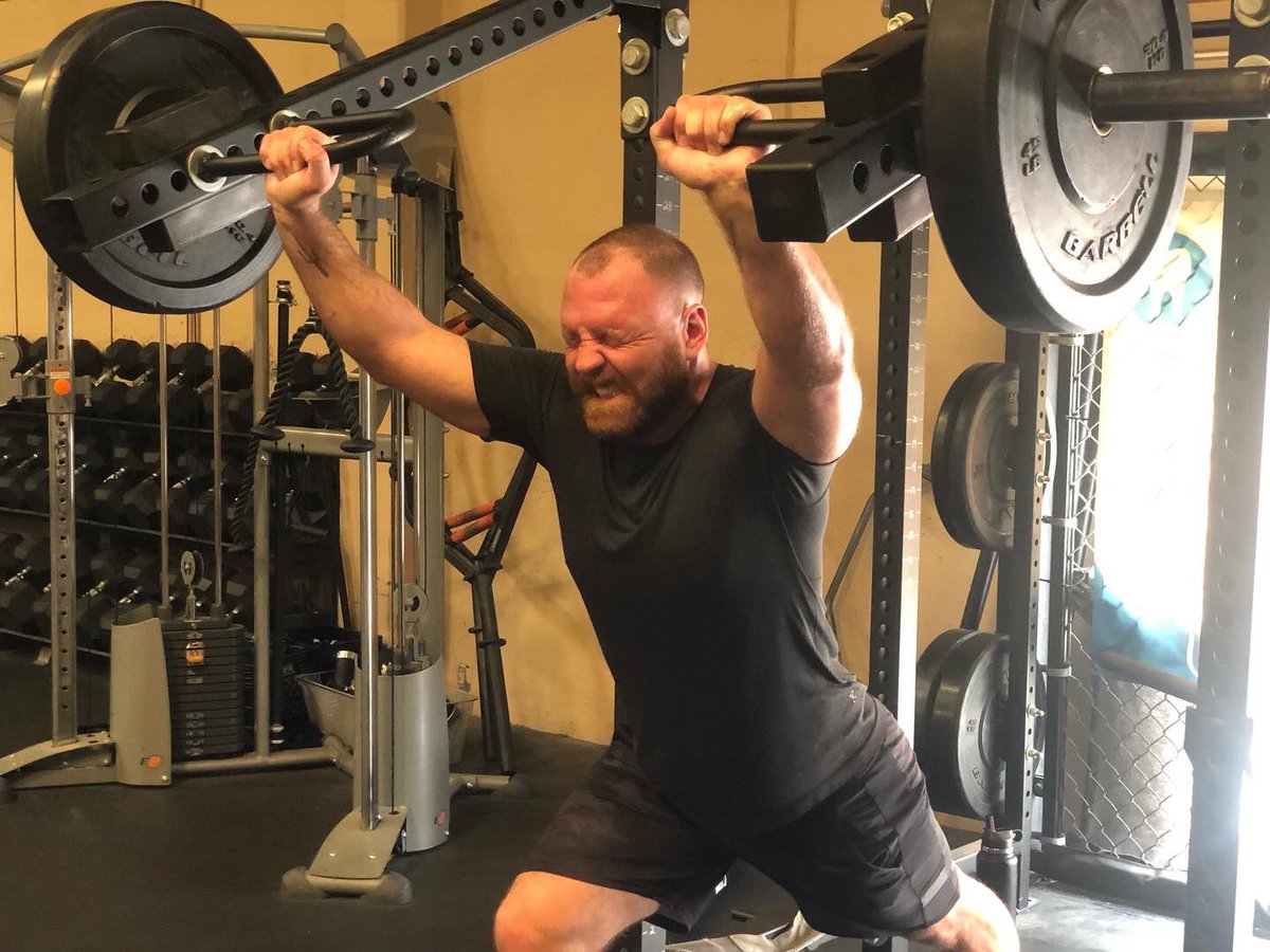 Mox might’ve lost the IWGP United States championship in a Texas Deathmatch on AEW Dynamite this past Wednesday, but he’s already back in the gym getting after it, puncture wounds due to forks and barbed wire be damned. Getting ready for whatever comes next!#AEW #jonmoxley