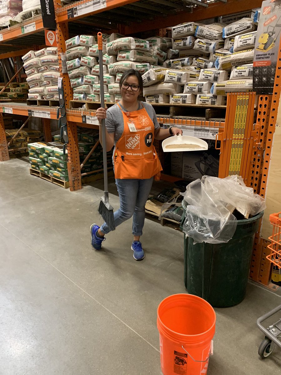 She got caught dust pan handed!!!! Great job cleaning up in the concrete aisle Thania! @KevinMasseyTHD <a href="/JohnnyTBush/">john</a> <a href="/DanielMooreTHD/">Daniel Moore</a> <a href="/BradBoyer11/">Brad Boyer</a> <a href="/jessie25/">Jessie Jamison</a>