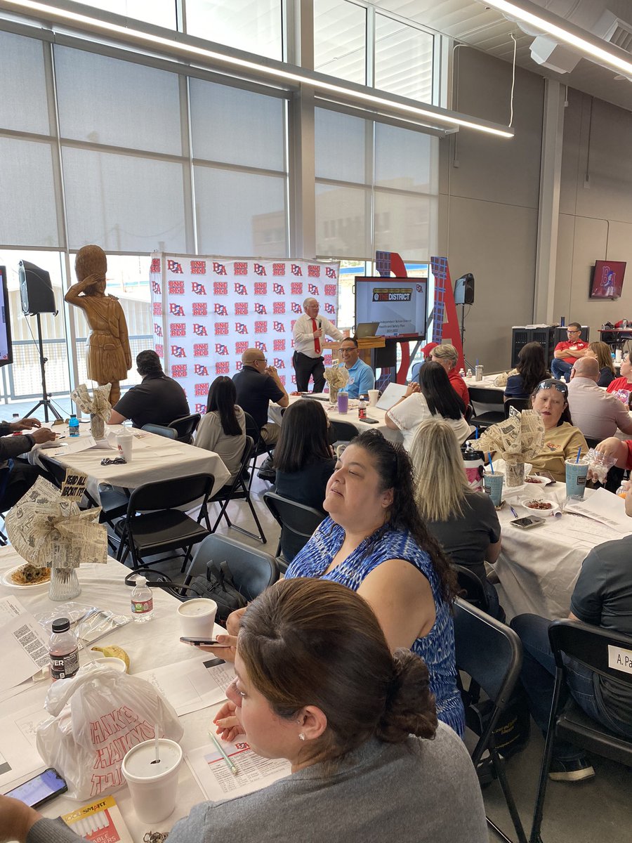 YISDRiskMgmt's tweet image. Day 1 at #BigRedPride of PD Week!! Thank You for Your Enthusiasm and Support!! 

Let’s Go Highlanders 🎉!! It’s Going to be an Amazing Year!

#LoyalForever #OneRed #TheDistrict @BelAirHigh