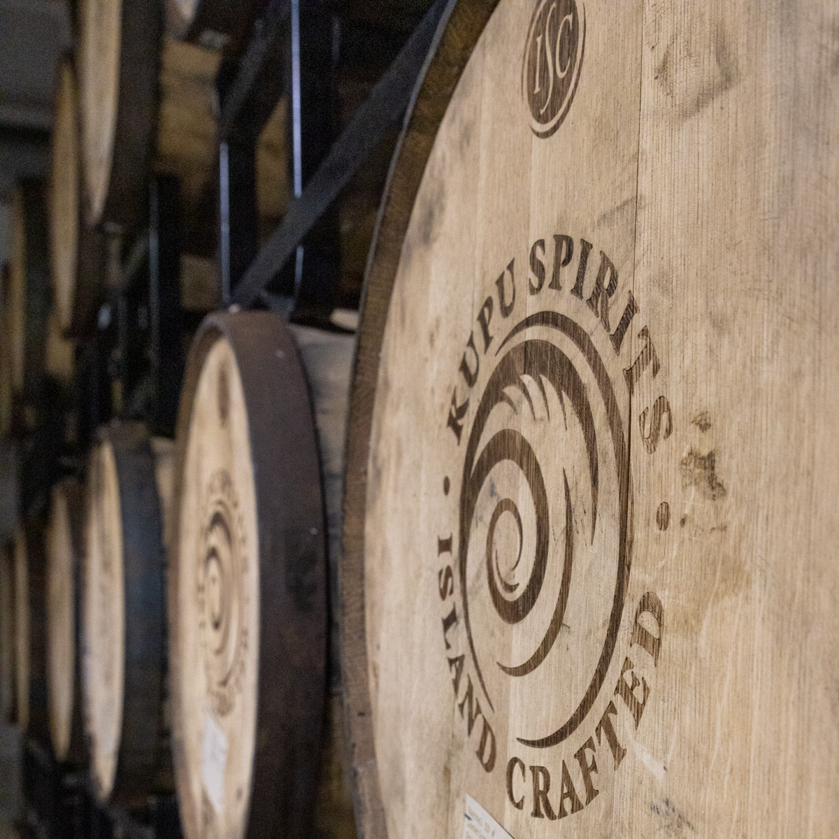 KupuSpirits's tweet photo. Locally grown ingredients give our spirits complexity, with warm bold flavors delivered from oak barrels. #CraftDistiller https://t.co/Ck73djGouR