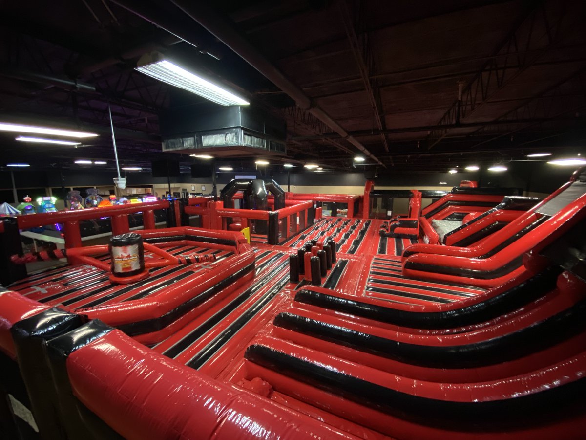 galaxybulls's tweet photo. Metro Fun Center, thatβs a wrap!
Over 6,000sqft of #inflatablepark fun installed in just two days! This is the first #InflatableParks in #Atlanta and joins other attractions at Metro such as #Bowling, #VirtualReality #Rollerskating and #Arcade games https://t.co/xtNYF2FpUN