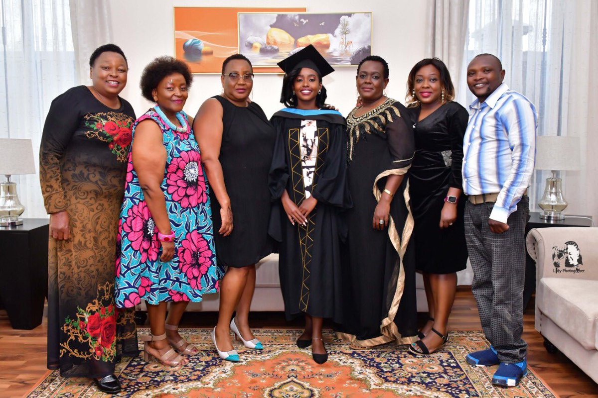 ladytog_ke's tweet photo. Call/Text/WhatsApp 0733 909 356 to book for your session.
#graduation2021 
#classof2021
#quarantinegraduation2021 
#covidgrad
#powertoread
#kugraduation 
#nakurustudio
#nakurufinest 

#ladyphotographer 
#toglady
#pixlady
#k8photography 
#lpmedia

*WE CAPTURE FOR POSTERITY* https://t.co/FLscBZ8mU5